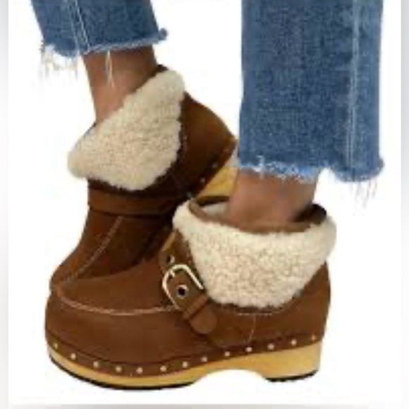 FREE PEOPLEOak Genuine ShearlingClog Boots NWOT